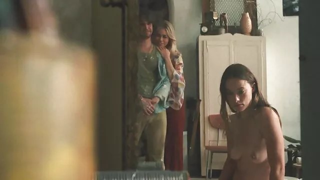 MILF Crash سایت چت سکسی Pool Party